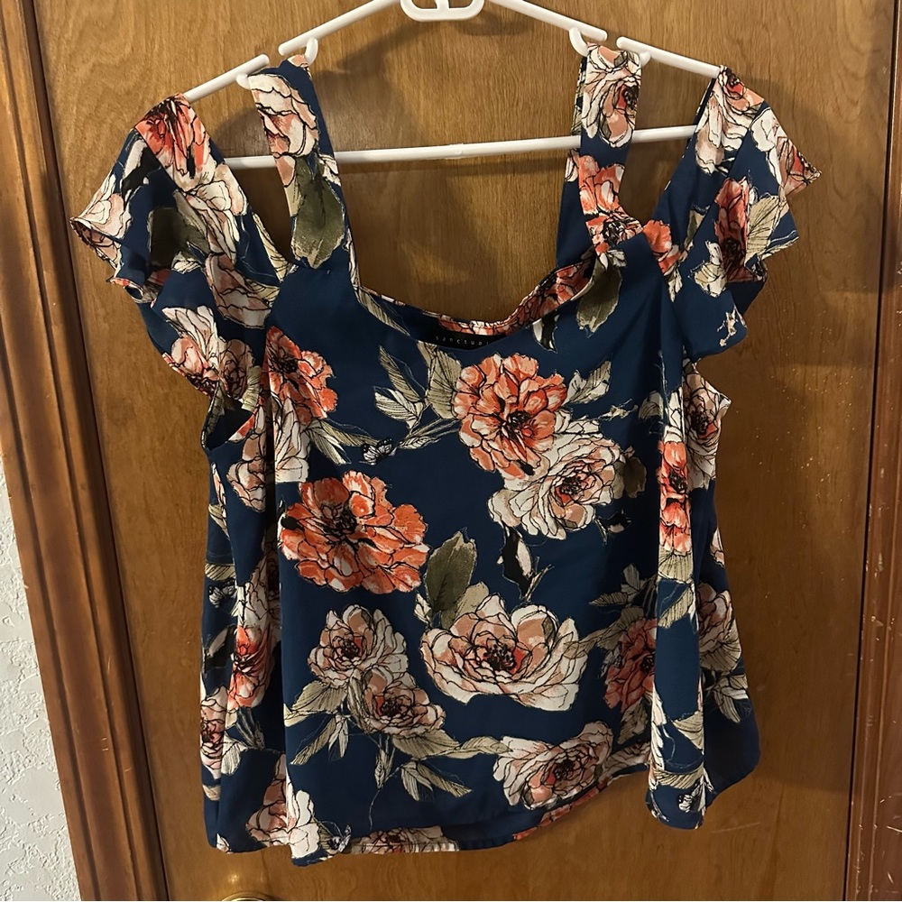 Sanctuary cold shoulder tank top size small